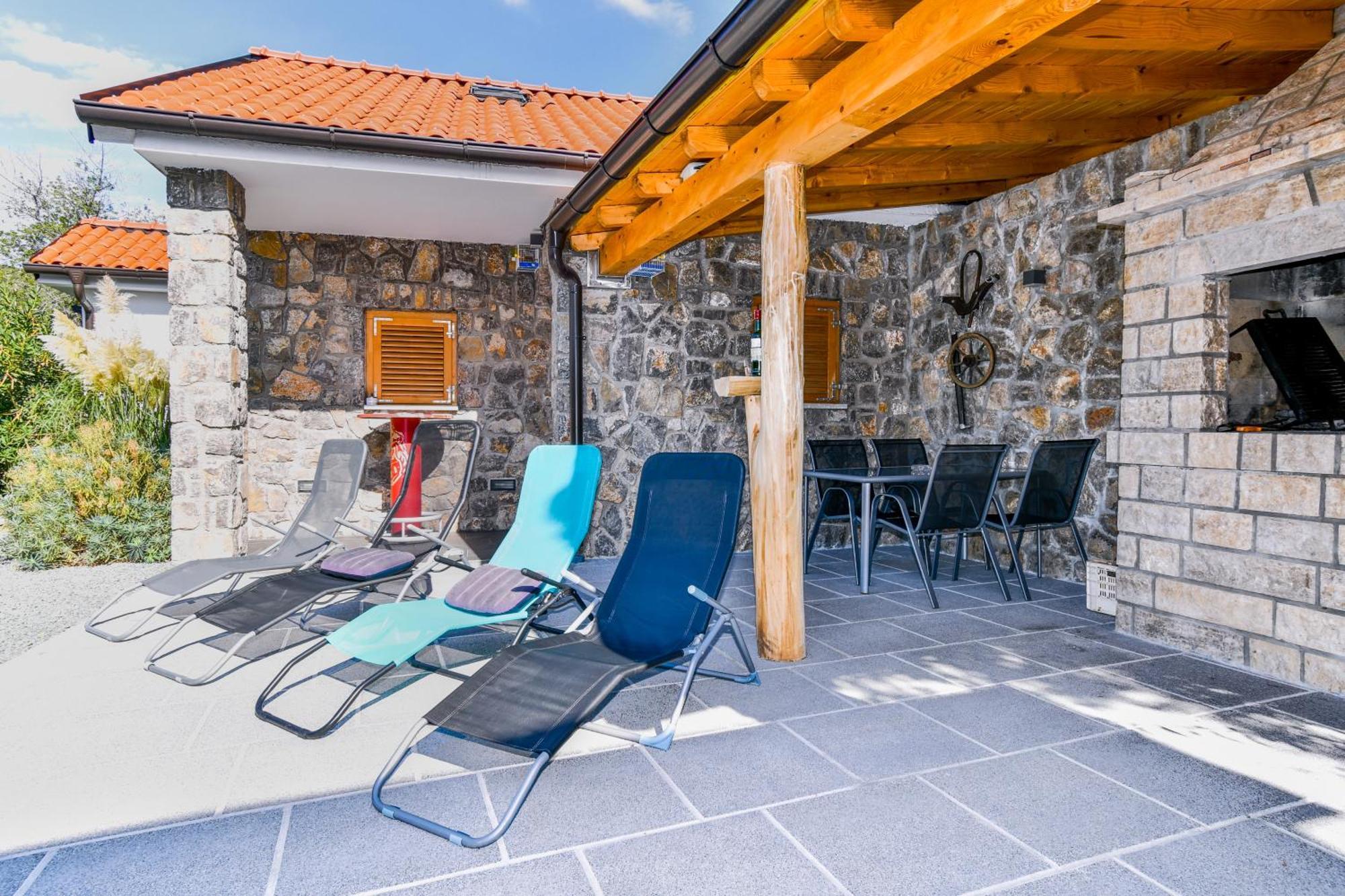 Apartman Lavanda Sa Bazenom I Okucnicom 4* Hreljin Bagian luar foto