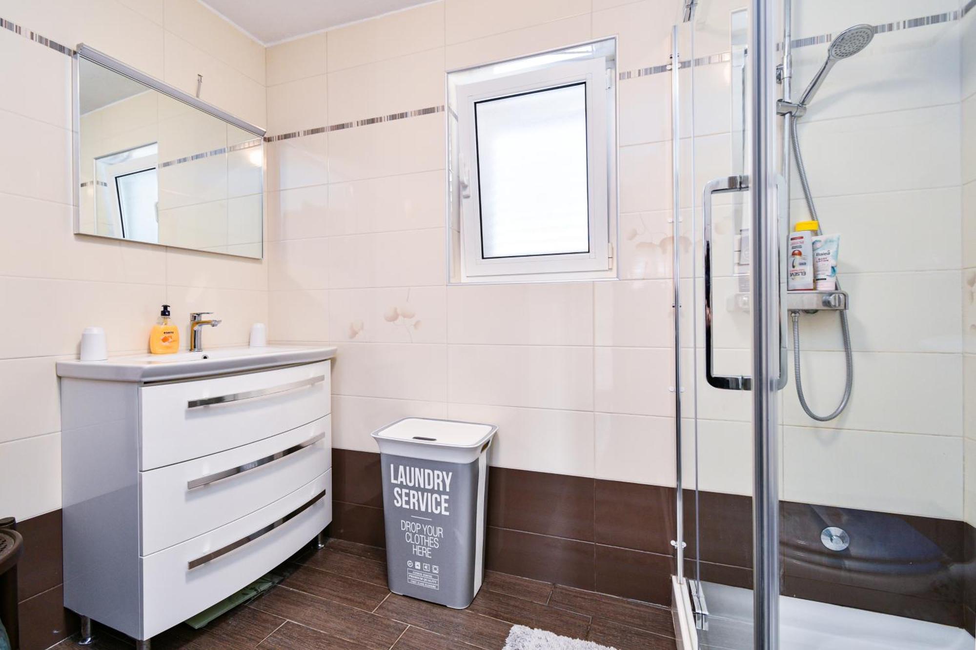 Apartman Lavanda Sa Bazenom I Okucnicom 4* Hreljin Bagian luar foto